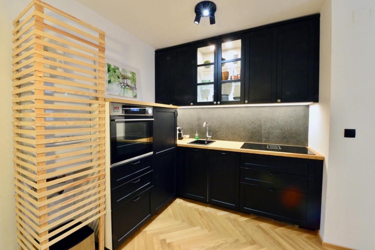 Modern Flat With Parking Space Leilighet Wien Eksteriør bilde