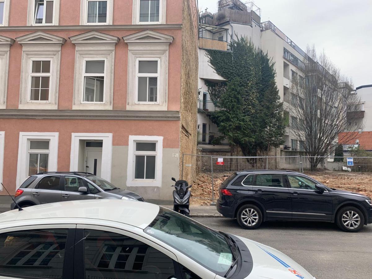 Modern Flat With Parking Space Leilighet Wien Eksteriør bilde
